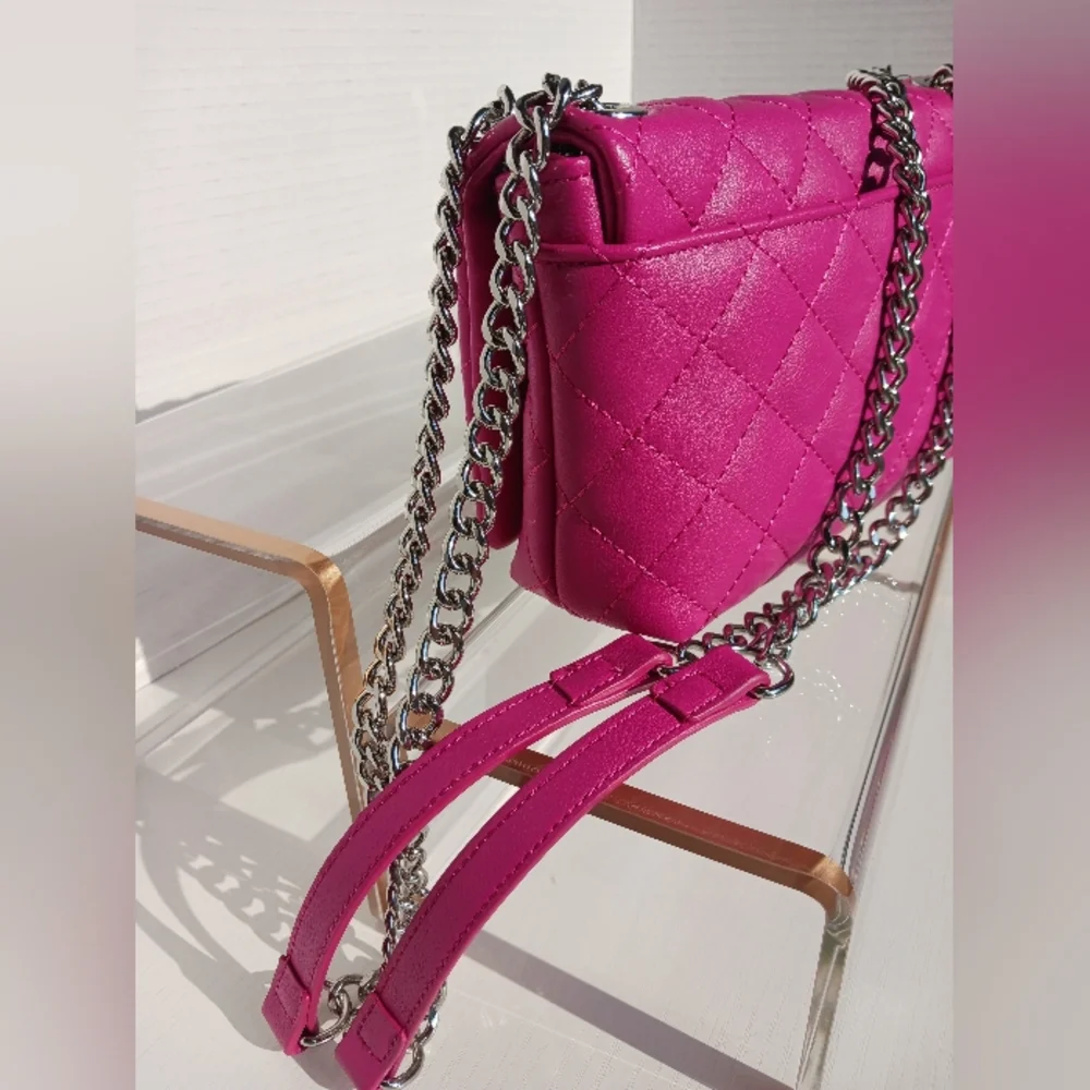 NWT INC - Quilted Crossbody Bag - Picture 8 of 16